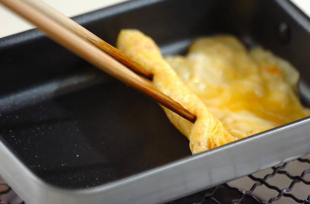 鮭のゴマ油風味卵焼きの作り方の手順2