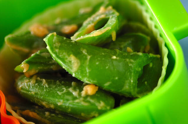 スナップエンドウのピーナッツバター和え