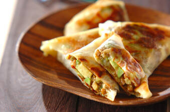 トロ~りチーズの納豆アボカド春巻き