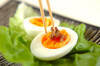 半熟卵のアンチョビのせの作り方の手順4