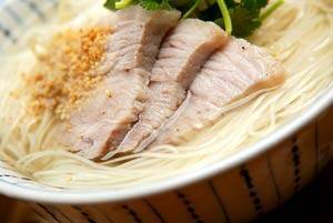 豚肉温素麺