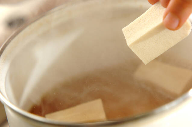 ほっとする味 エンドウ豆と高野豆腐の卵とじの作り方の手順3