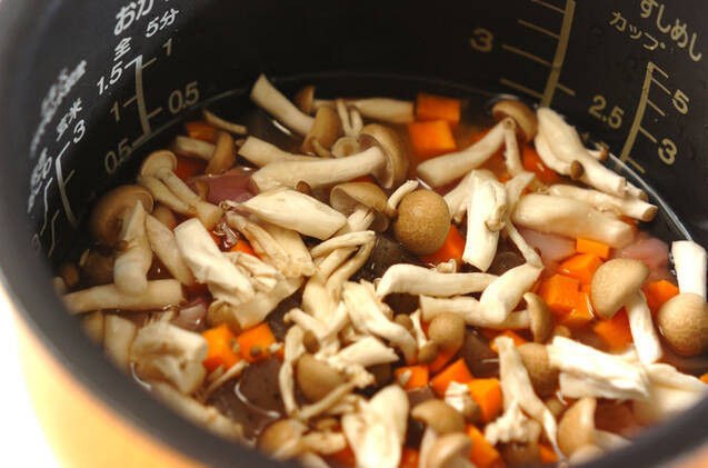 季節の菊花炊き込みおこわの作り方の手順6