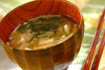 納豆とエノキのみそ汁