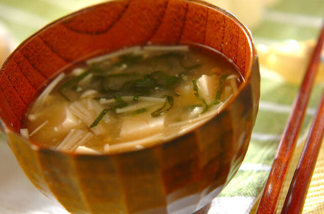 納豆とエノキのみそ汁