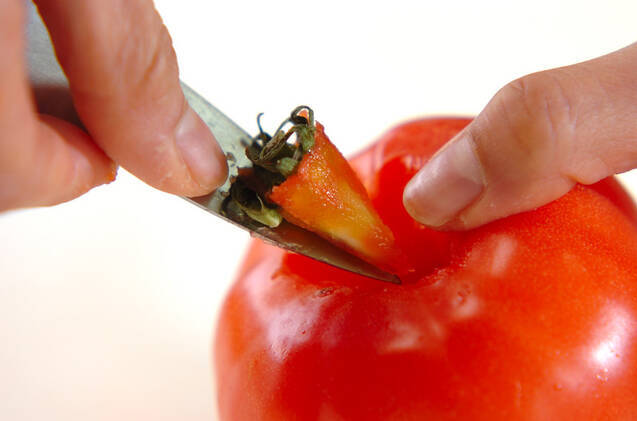 イカそうめんのトマト和えの作り方の手順1