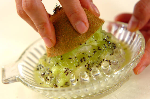 ホットキウイドリンクの作り方の手順1