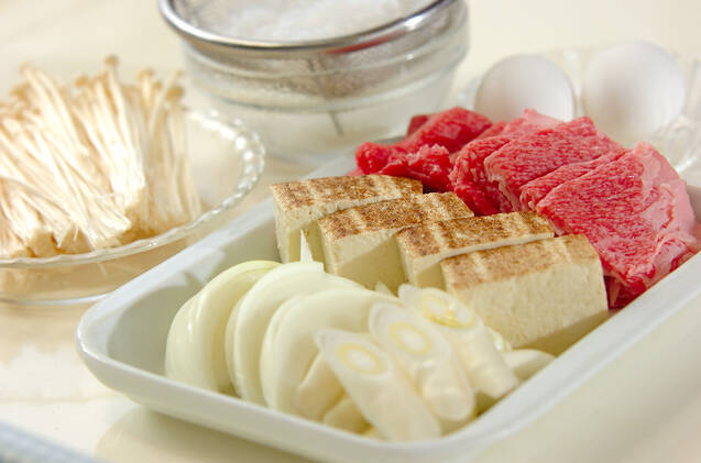 温泉卵のせ肉豆腐の作り方の手順1