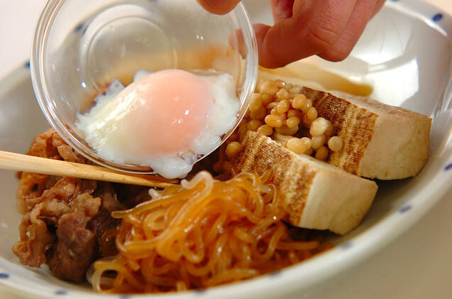 温泉卵のせ肉豆腐の作り方の手順9