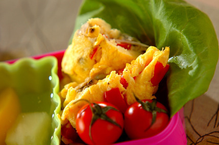 アサリとパプリカのオムレツ