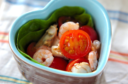 シーフードのレモン風味マリネ