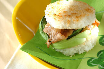 甘辛豚肉のライスバーガー