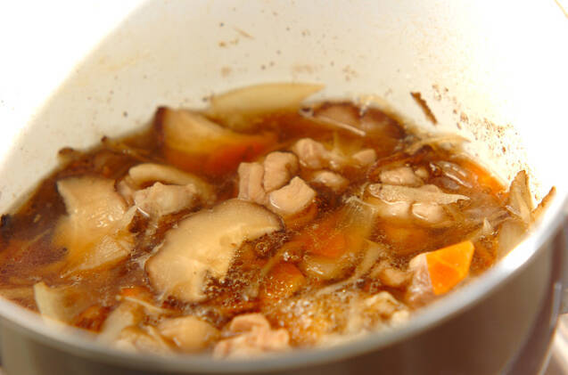 子どももよろこぶ！野菜たっぷりふわとろ親子丼の作り方の手順8