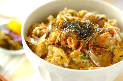 子どももよろこぶ！野菜たっぷりふわとろ親子丼