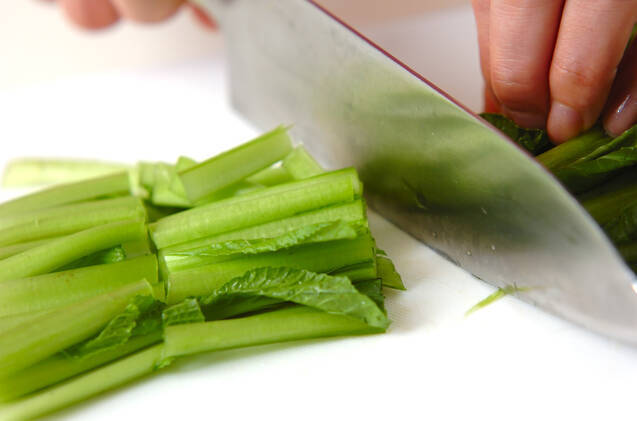 小松菜の塩炒めの作り方の手順1