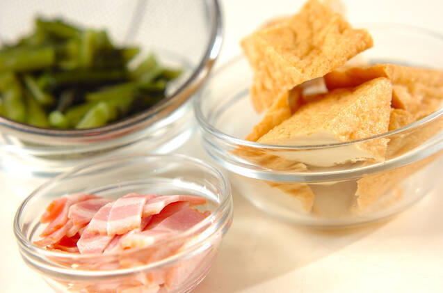 野沢菜と厚揚げの炒め物の作り方の手順1