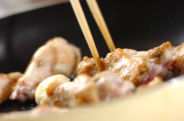 手羽元 フライパンだけで調理 下準備からコツを伝授 by保田 美幸さんの作り方の手順2