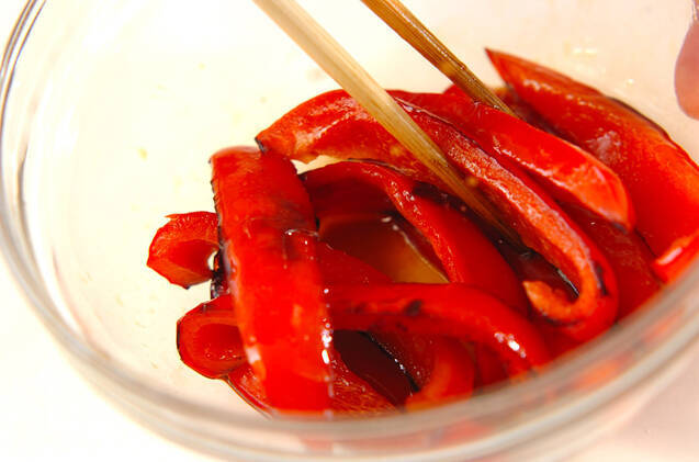 パプリカの焼き浸しの作り方の手順4