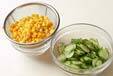 キュウリ&コーンサラダの下準備1