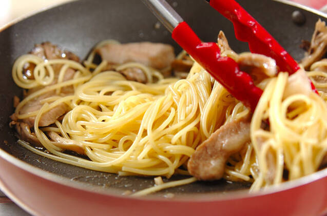 豚トロのペペロンチーニの作り方の手順4