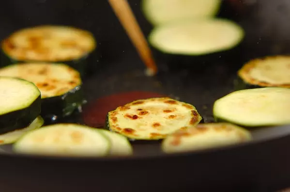 ズッキーニのみそチーズ焼きの作り方1