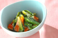 ニンジンとワケギのからし酢みそ和え