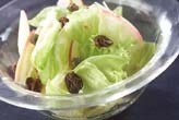 リンゴとレタスのサラダ