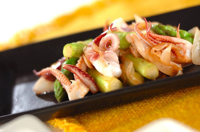 ゲソとアスパラのバターじょうゆ