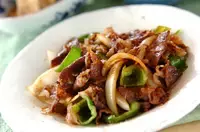 牛肉のソース炒め