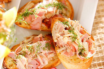 エノキのベーコントースト