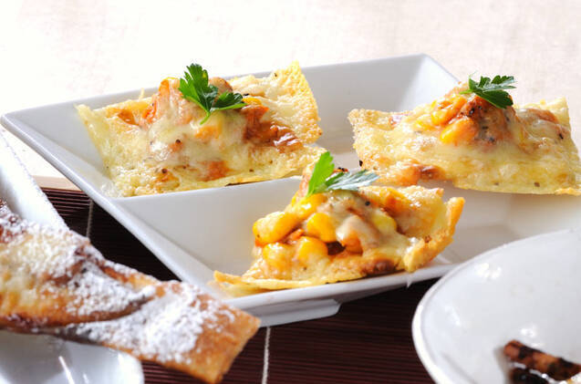 クラッカーでピザ