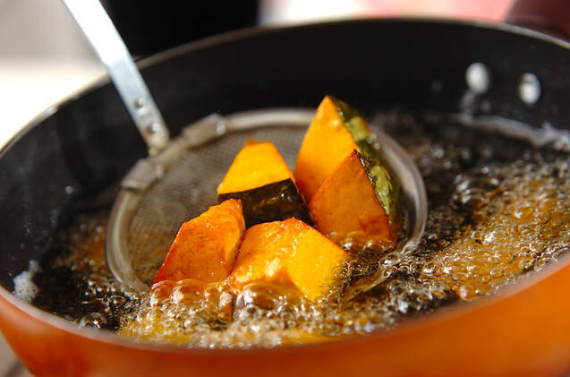 揚げカボチャのガーリックオイル和えの作り方の手順4