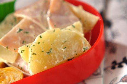 ジャガイモとハムのマヨサラダ