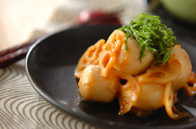 里芋とレンコンの梅肉和え