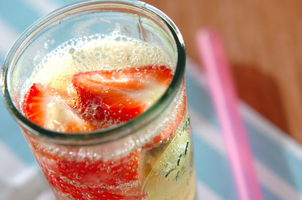 カラフルフルーツソーダ