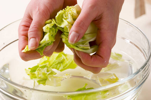 鶏スープ飯の作り方の手順1