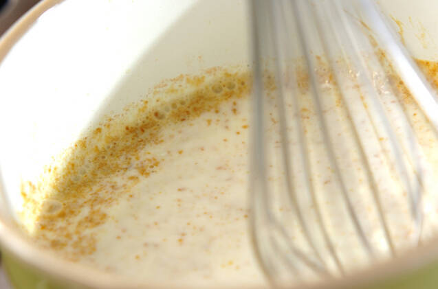 ホワイトソースがけ鮭のソテーの作り方の手順4