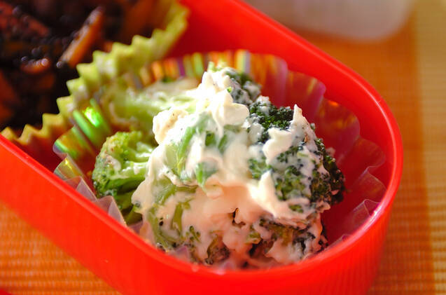 ブロッコリーのクリームチーズ和え