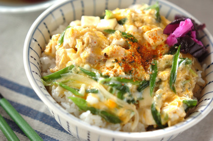 簡単ふわとろ！親子丼 豆腐でボリュームアップ 味の黄金比を伝授