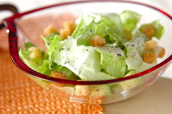 レタスのサラダレシピ27選 食卓の主役になる人気なひと品も Macaroni