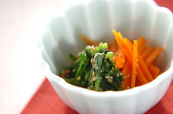 ニンジンとホウレン草のナムル