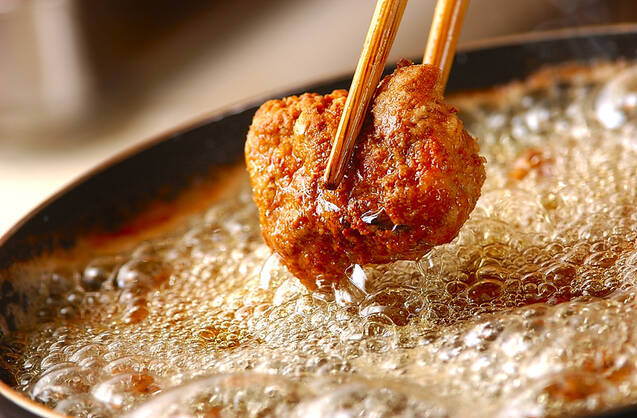 コリコリの歯ごたえがたまらない！豚軟骨（パイカ）とゴーヤのカレー揚げの作り方の手順5