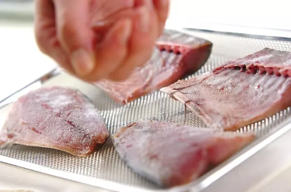 ふんわり柔らか！サバのさっぱりみぞれ煮の作り方1