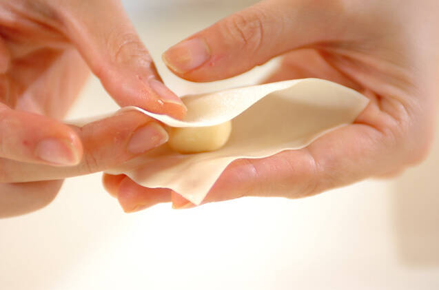 チーズワンタンの作り方の手順1