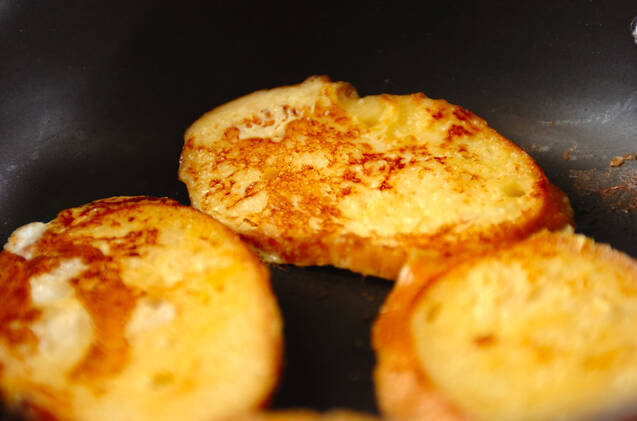 フレンチトーストの作り方の手順3