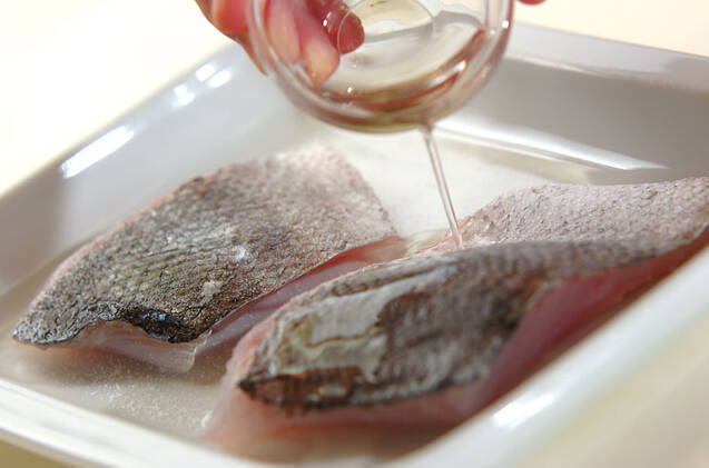 スズキのバターホイル焼きの作り方の手順1