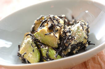 アボカドとヒジキのサラダ