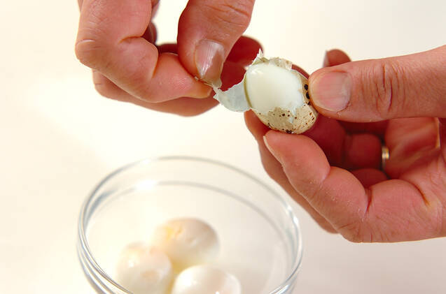かくれんぼ卵のチーズスフレの作り方の手順2