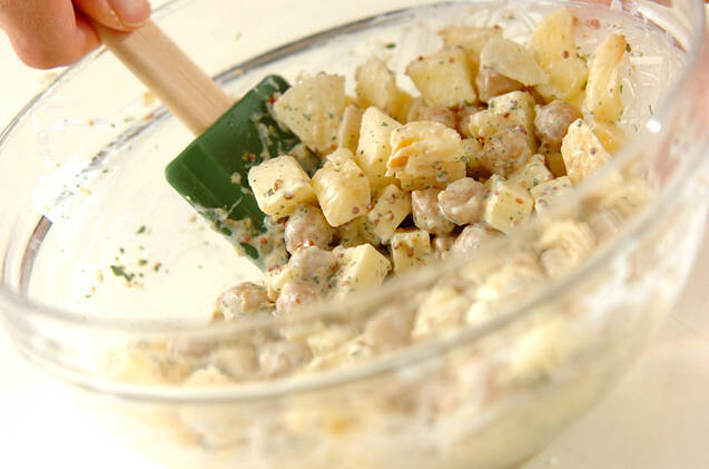 リンゴのカップサラダの作り方の手順3