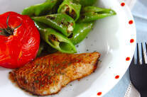 焼きトマト添え魚のムニエル